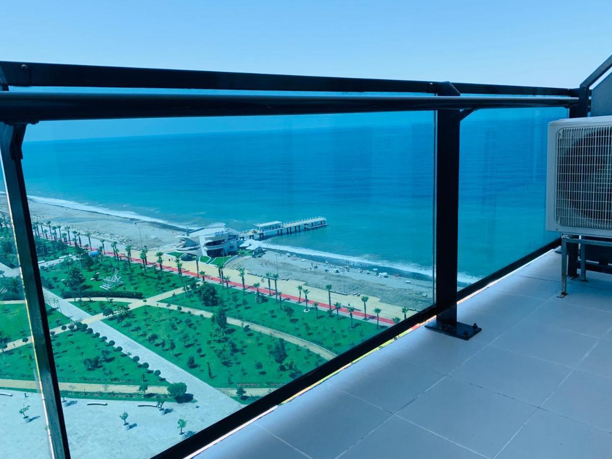 Sea View Apartments Orbi Beach Tower Батумі Екстер'єр фото