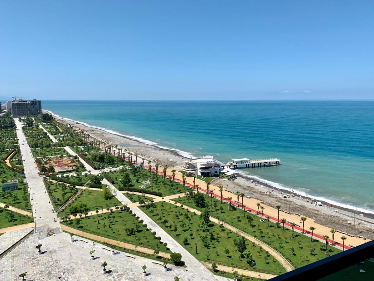 Sea View Apartments Orbi Beach Tower Батумі Екстер'єр фото