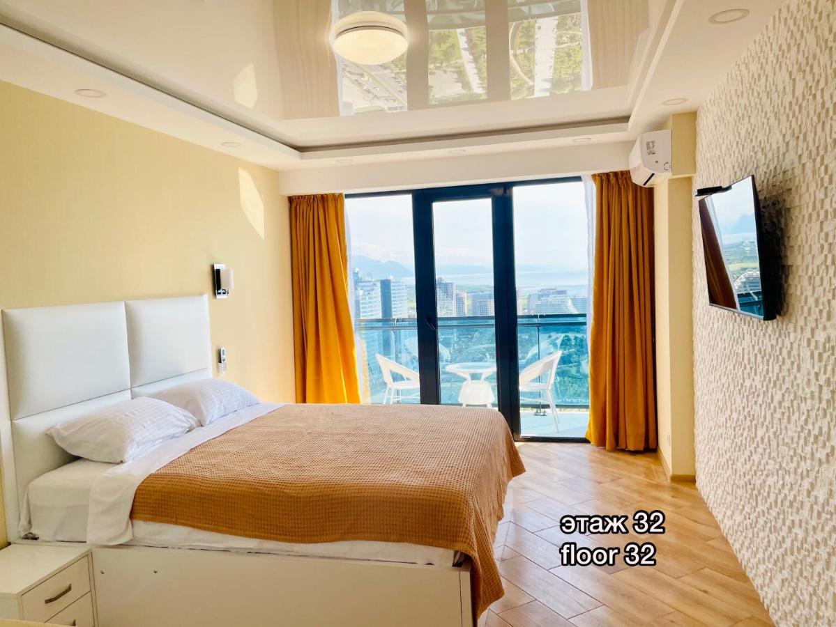 Sea View Apartments Orbi Beach Tower Батумі Екстер'єр фото