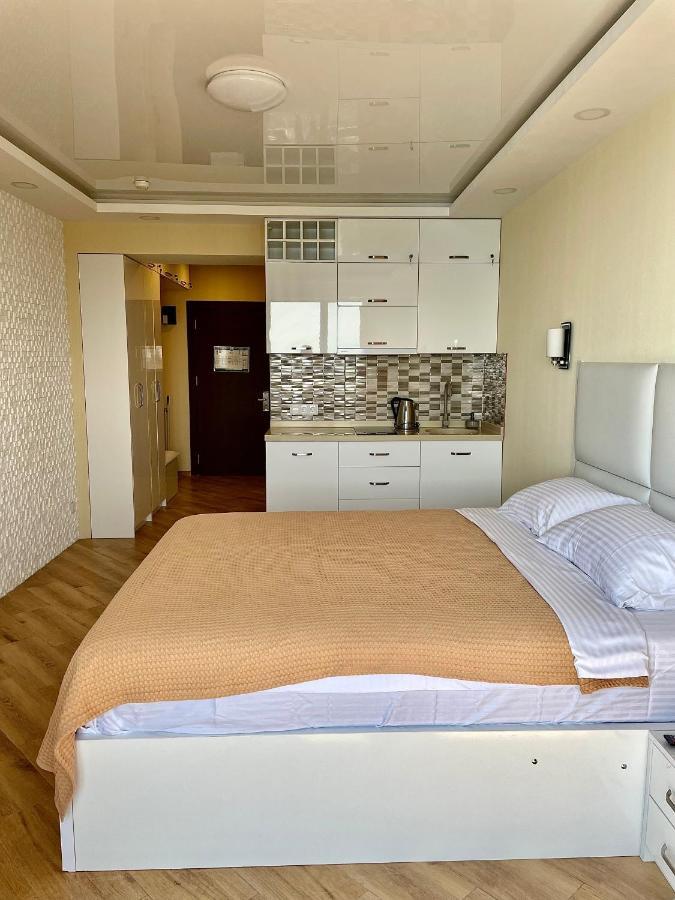 Sea View Apartments Orbi Beach Tower Батумі Екстер'єр фото