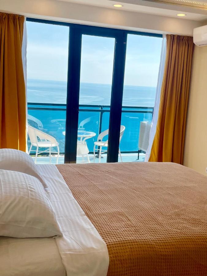 Sea View Apartments Orbi Beach Tower Батумі Екстер'єр фото