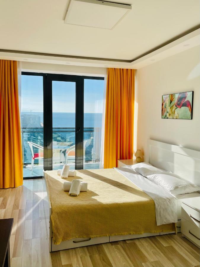 Sea View Apartments Orbi Beach Tower Батумі Екстер'єр фото