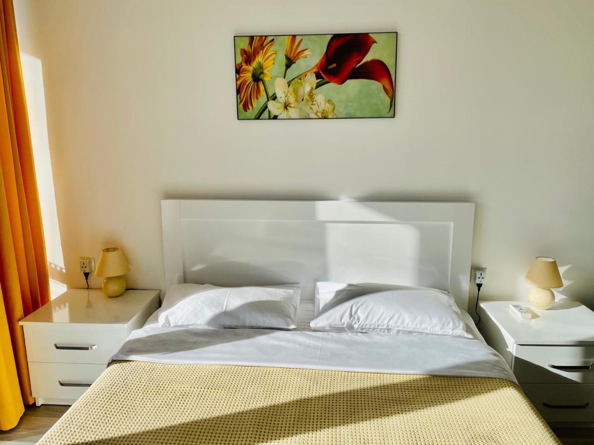 Sea View Apartments Orbi Beach Tower Батумі Екстер'єр фото