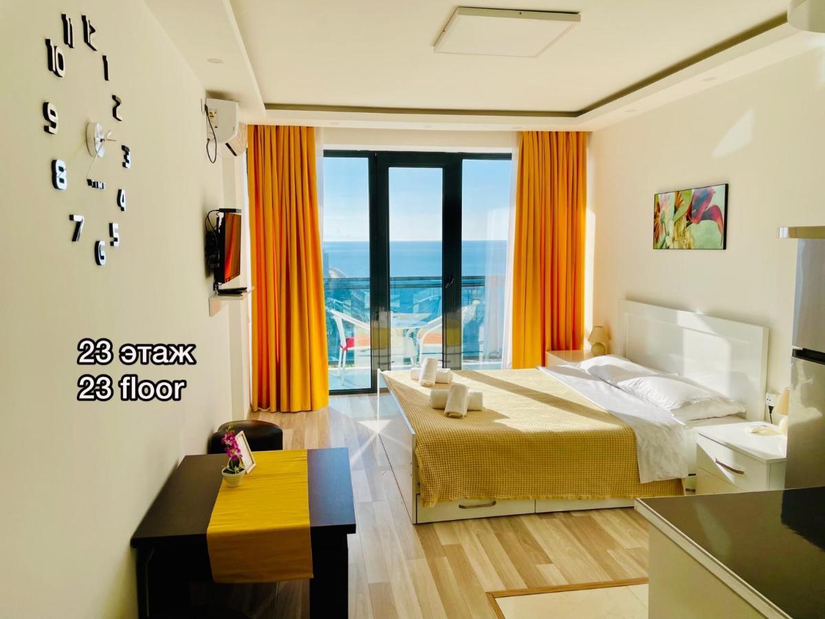Sea View Apartments Orbi Beach Tower Батумі Екстер'єр фото