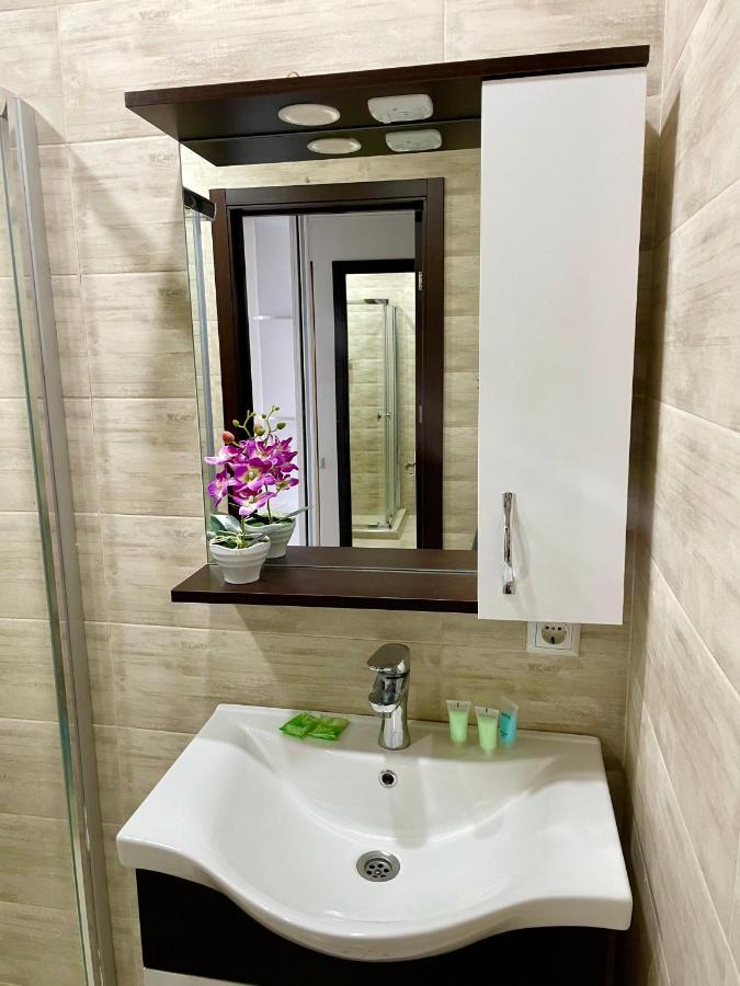 Sea View Apartments Orbi Beach Tower Батумі Екстер'єр фото