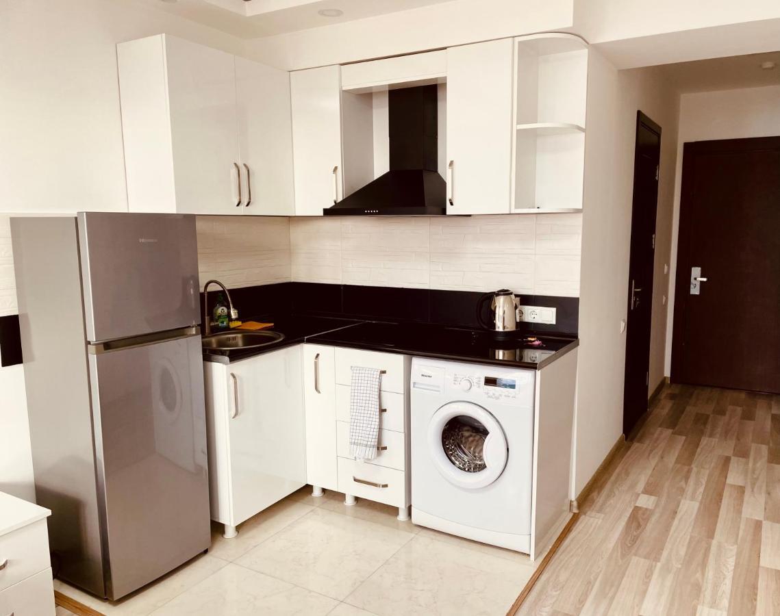 Sea View Apartments Orbi Beach Tower Батумі Екстер'єр фото