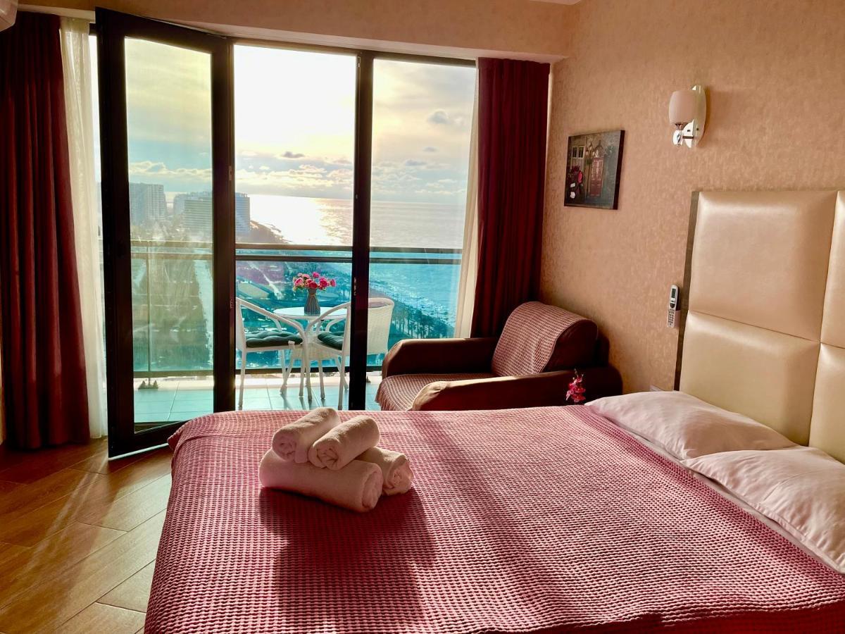 Sea View Apartments Orbi Beach Tower Батумі Екстер'єр фото