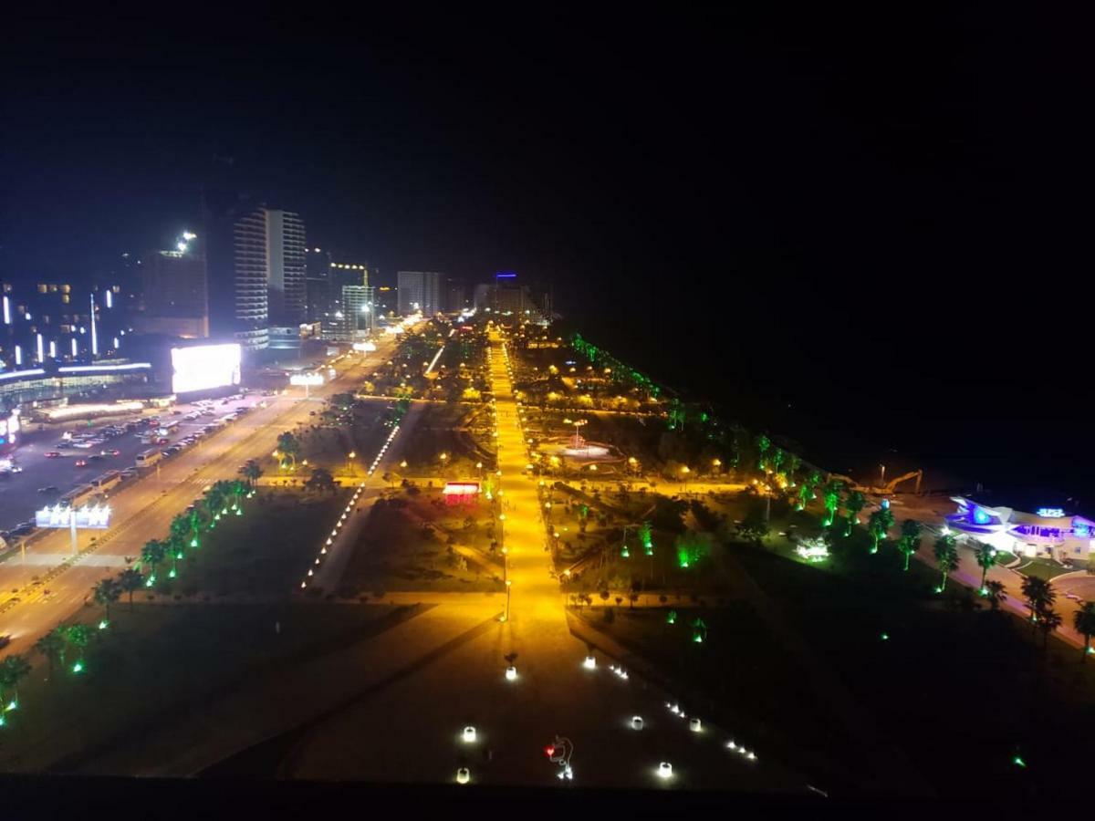 Sea View Apartments Orbi Beach Tower Батумі Екстер'єр фото