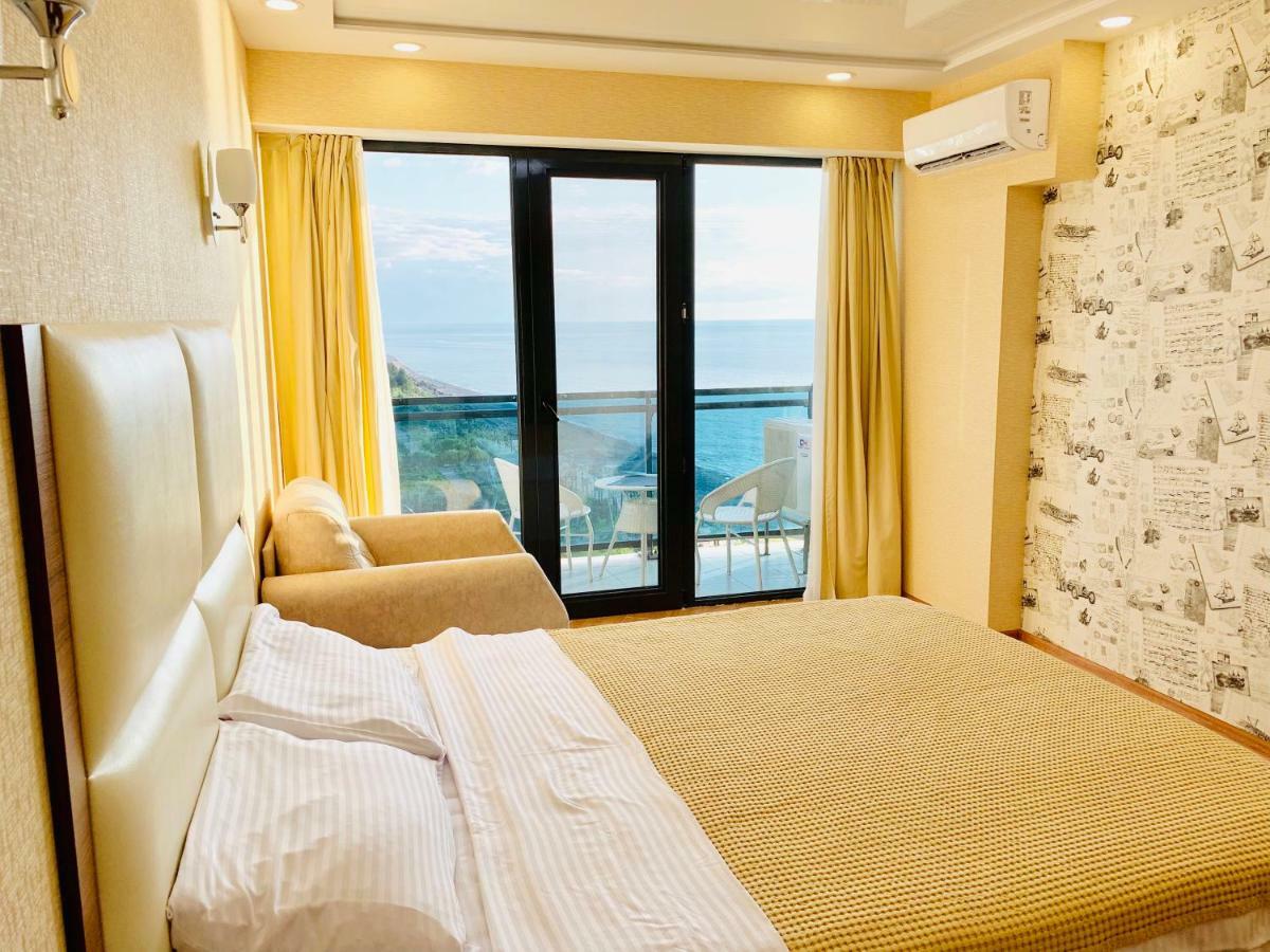 Sea View Apartments Orbi Beach Tower Батумі Екстер'єр фото